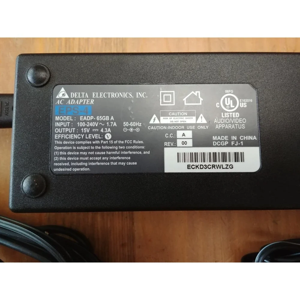 DELTA Electronics AC Adapter